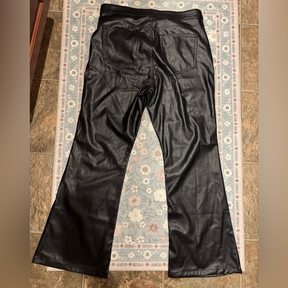 GAP 70s vegan leather flare size 16 short NWT - Picture 3 of 6